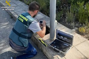 La Guardia Civil desarticula un grupo especializado en el robo de cables de luz 