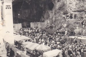 El Ayuntamiento de Benidoleig apuesta por recuperar la esencia del “porrat de Sant Vicent” en la Cova de las Calaveres