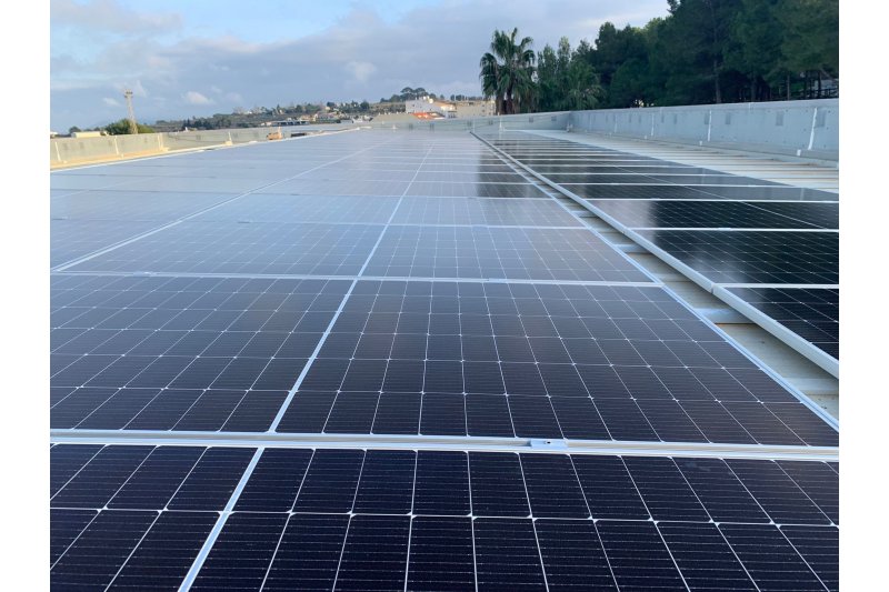 Placas solares para ahorrar energía en la piscina de Benissa