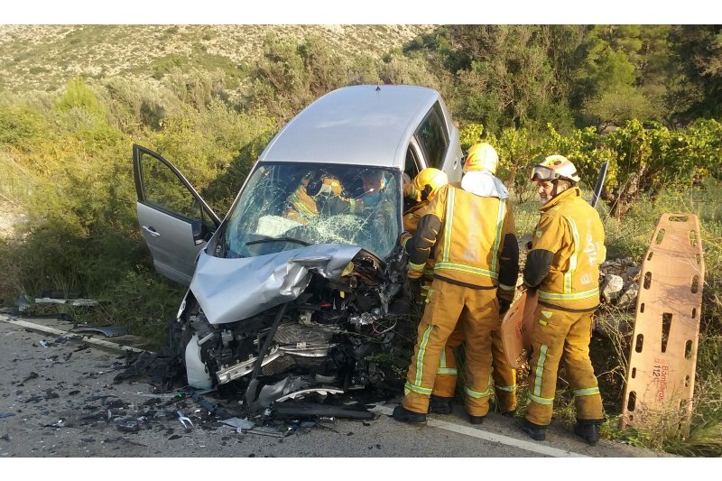 Grave accidente en la carretera de Pedreguer a la Llosa