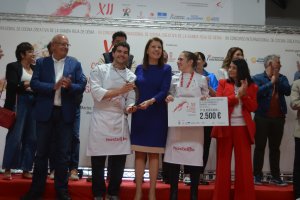 Cristina Gmez, del restaurante Fierro de Valncia, guanya el Concurs de la Gamba Roja