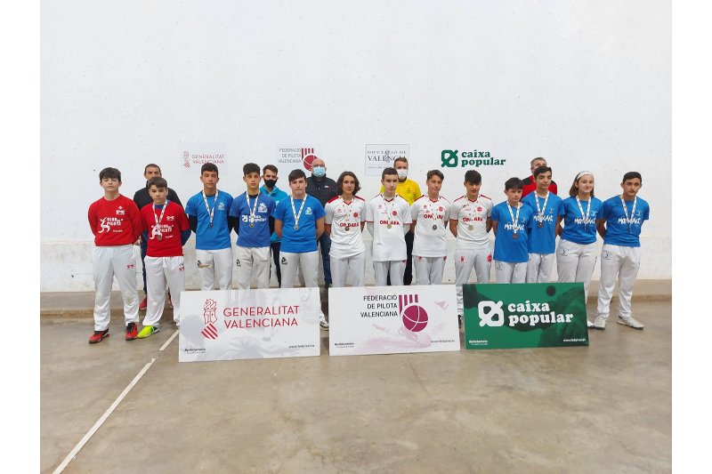LEscola Municipal de Pilota dOndara es proclama campi autonmic de galotxa en la categoria infantil 