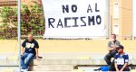 El Dnia denuncia el racismo mientras su entorno se mofa e insulta al Pego