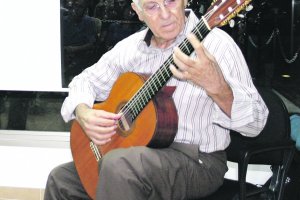 Joaquín Boscá, la guitarra al servei de la cultura 