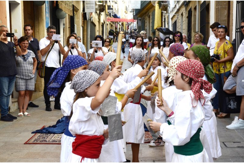 Las danzas del Corpus llenan este domingo de tradicin el Centre Histric de Xbia