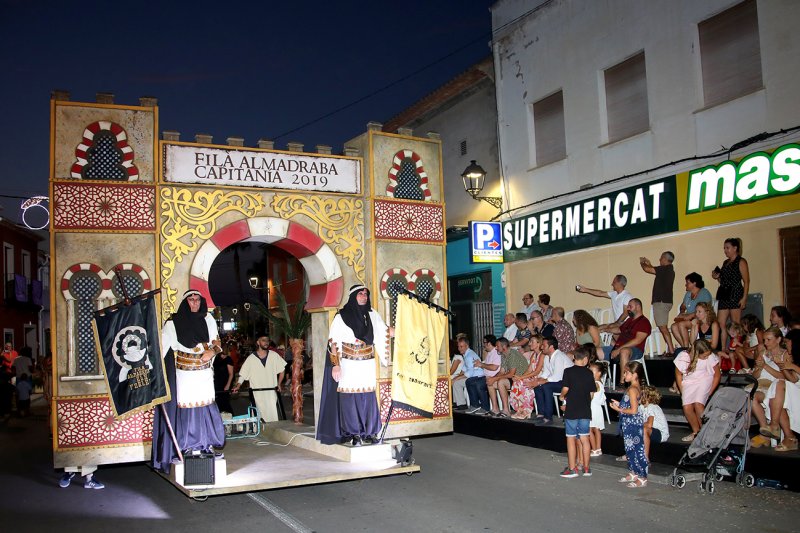 La fil Almadrava capitaliza la atencin hacia los Moros y Cristianos de las Fiestas del Salvador en Els Poblets