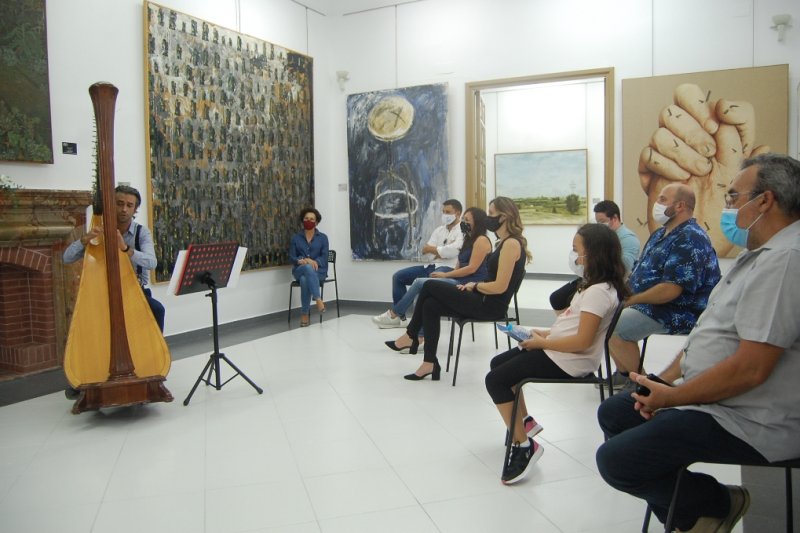 Un viaje musical a travs del arpa reinaugura el Museu Contemporani de Pego