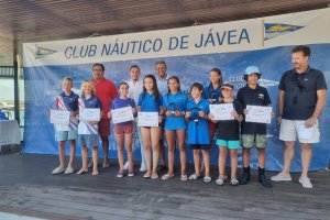La falta de viento marca las regatas del Trofeo Rodolfo Tomás de la Semana de la Vela de Xàbia