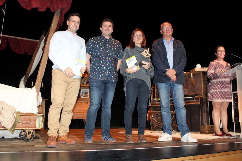 Muriel Viallanueva guanya el Premi de narrativa infantil-juvenil en valenci