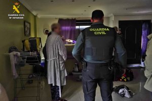 La Guardia Civil detiene a tres individuos que robaban en centros educativos de Pedreguer 