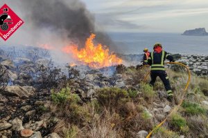 L'incendi a la cala Llobella ha calcinat 18 hectàrees 