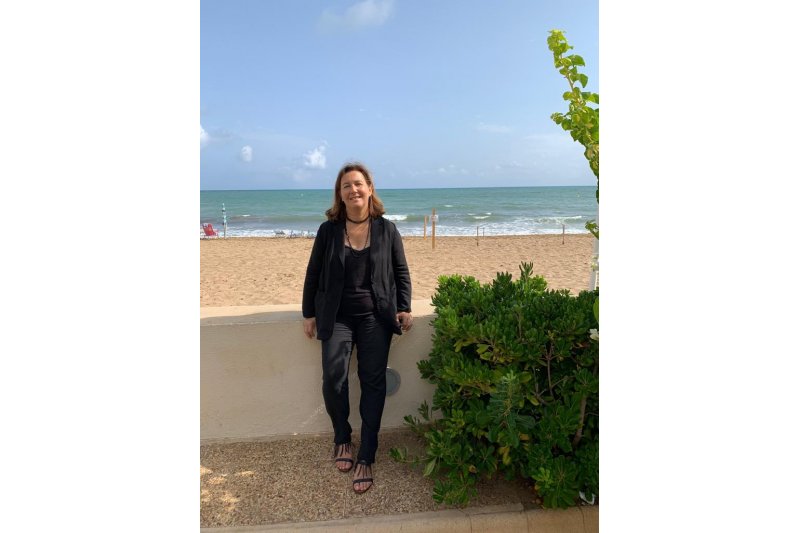 Cristina Sells, presidenta de AEHTMA: Si no cuidamos las playas, vamos por muy mal camino
