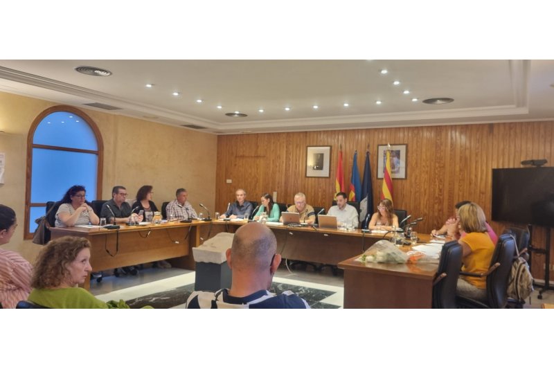 La corporacin municipal de Ondara tributa una emotiva despedida pstuma al concejal Joan Costa