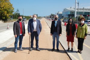 El conseller de Obras Públicas y Movilidad supervisa la ejecución del carril-bici entre Pego y El Verger