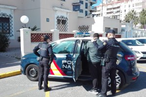 La Polica Nacional detiene en Dnia a un joven acusado de estafar a cinco personas ms de 3.000 euros a travs de Internet 