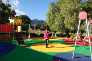Els Poblets habilita dos nous parcs infantils i d’oci amb aparells per a usuaris amb discapacitat motriu