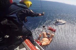 Rescaten un home que estava inconscient en un vaixell 