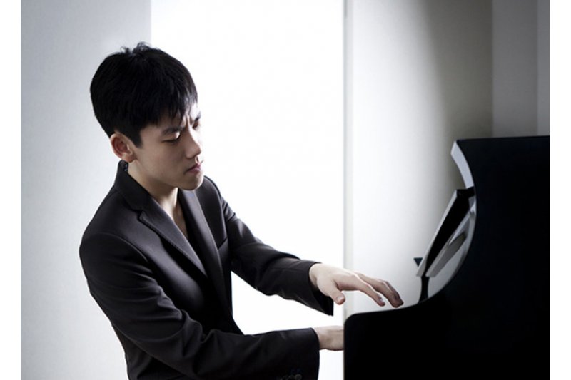 Recital de piano de Haochen Zhang en el Auditori Teulada Moraira