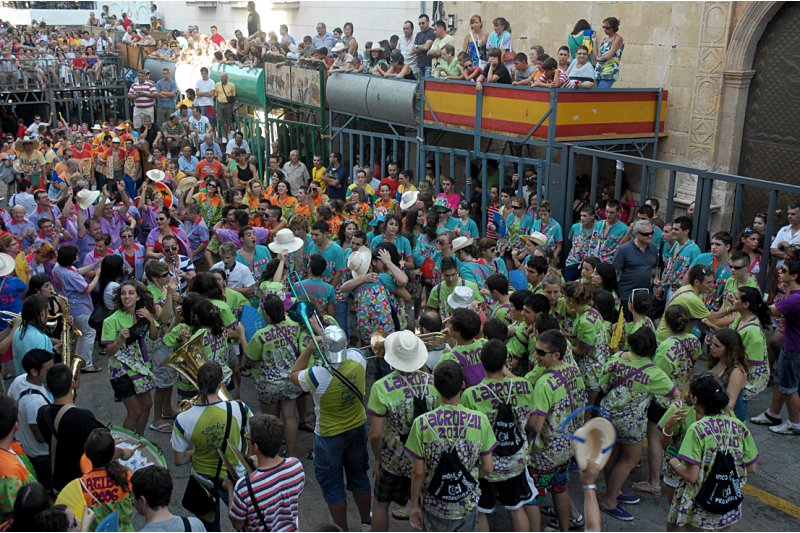 Ya no hace falta consulta popular: las aadas implicadas acuerdan aplazar un ao las novatadas de las Fiestas de Julio de Pedreguer