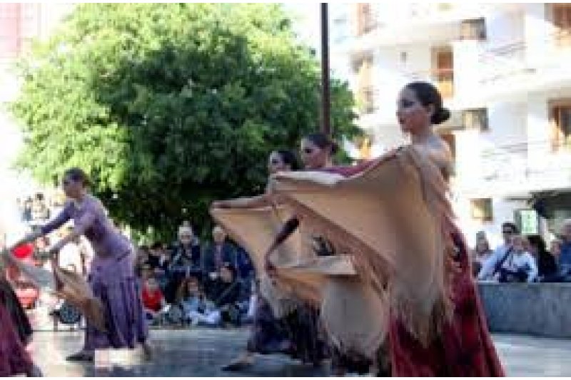 El festival Dansant a la Marina vuelve a las calles y plazas de Dnia