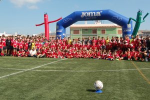 L’Escola del Pego Club de Futbol es presenta amb 182 integrants en onze equips