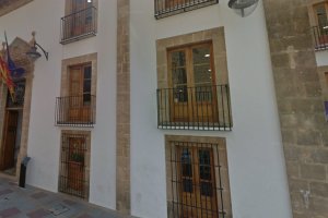 L'Ajuntament de Xàbia fa marxa enrere amb un bàndol que limitava l'horari de les obres davant un recurs interposat pels promotors de la província
