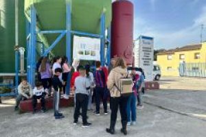 Escolars de Dnia, La Xara i Jess Pobre visiten la planta potabilitzadora de Beniadl