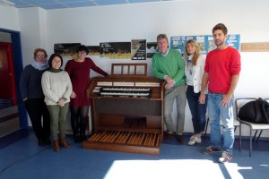 La familia Wst dona un piano y un rgano al Conservatorio de Xbia