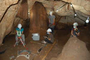 La última excavación en la Cova del Randero de Pedreguer certifica el asentamiento de grupos de cazadores recolectores
