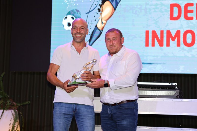 Gala de Trofeos ACYDMA: Peluqueria Stilos-Ràfol triunfa en fútbol sala y Oliva y Kamarca en fútbol veteranos