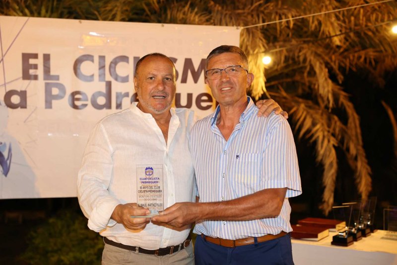 El Club Ciclista Pedreguer repassa la seua trajectòria en la gala del 50 aniversari